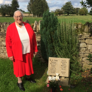 August 2017. Vera Hurren by her husband’s grave in Hampton Poyle.